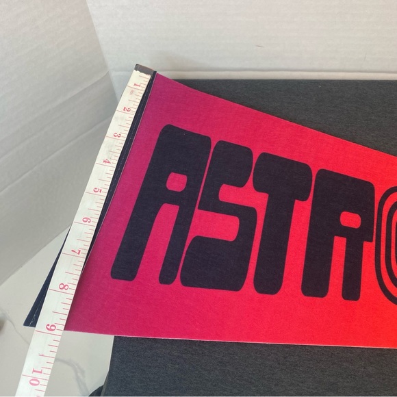 2021 Astroworld Travis Scott Pennant Flag Tour Merch Red & Black New 24 inches - Picture 7 of 7